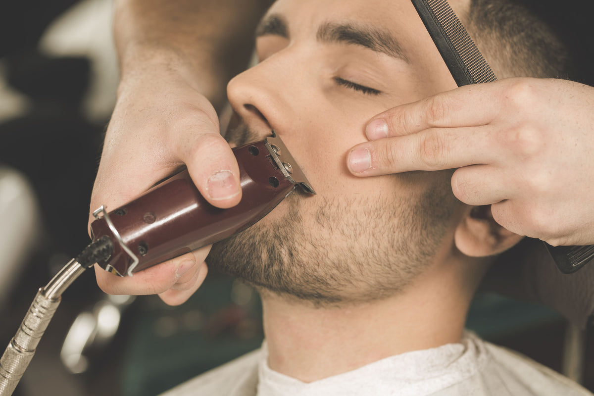 A Buying Guide for Men's Beard Trimmers